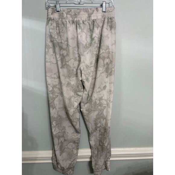 Old Navy Active StretchTech Joggers – Gray Marble Print - Picture 2 of 4